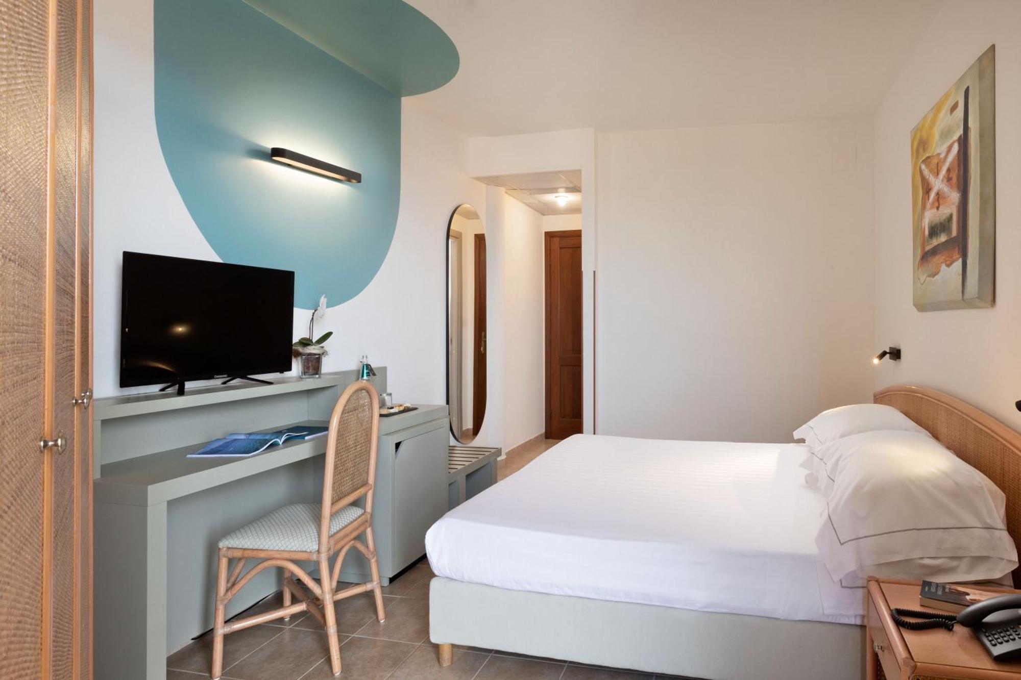 Standard Double or Twin Room Balcony Sea View