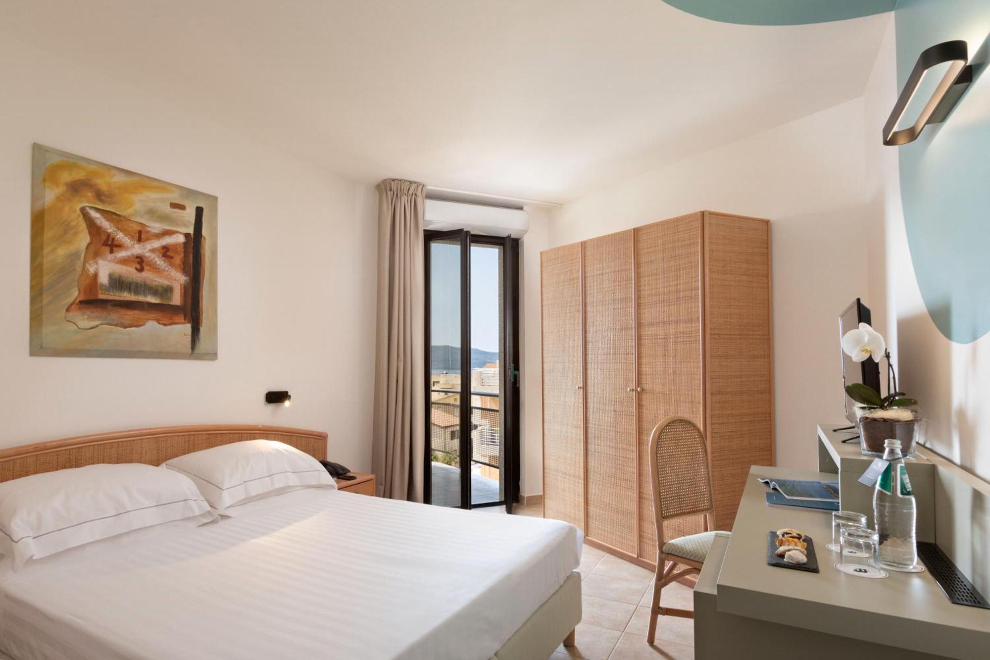 Standard Double or Twin Room Balcony Sea View