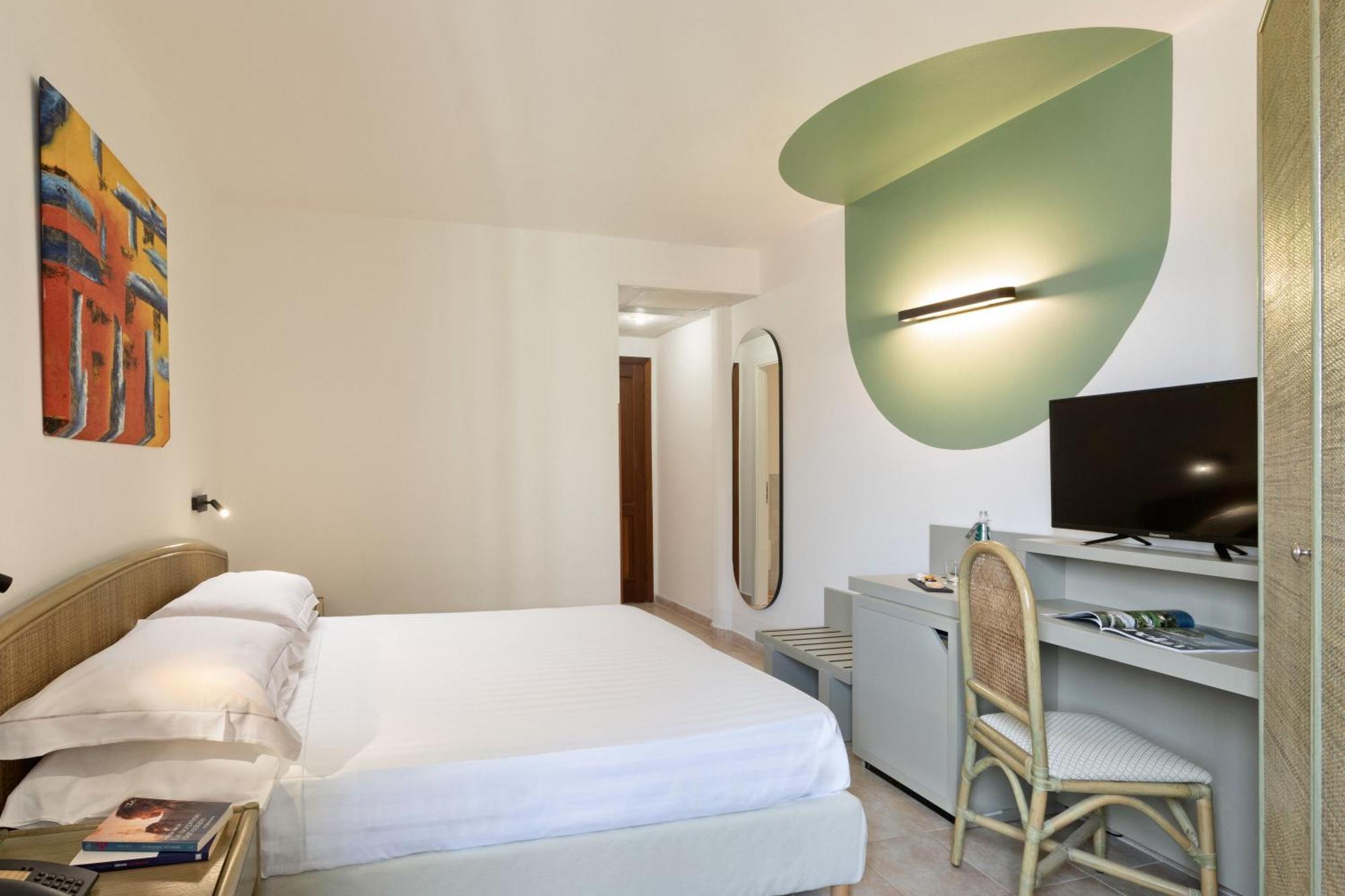 Double or Twin Room Sea View